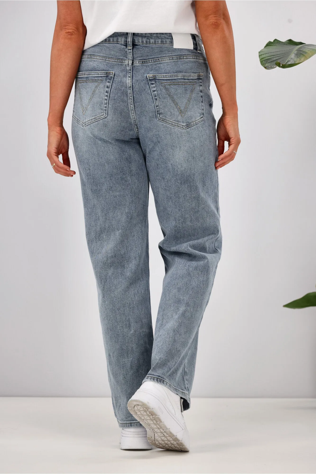 Shine On Label Atlas Relaxed Fit Jean Washed Blue