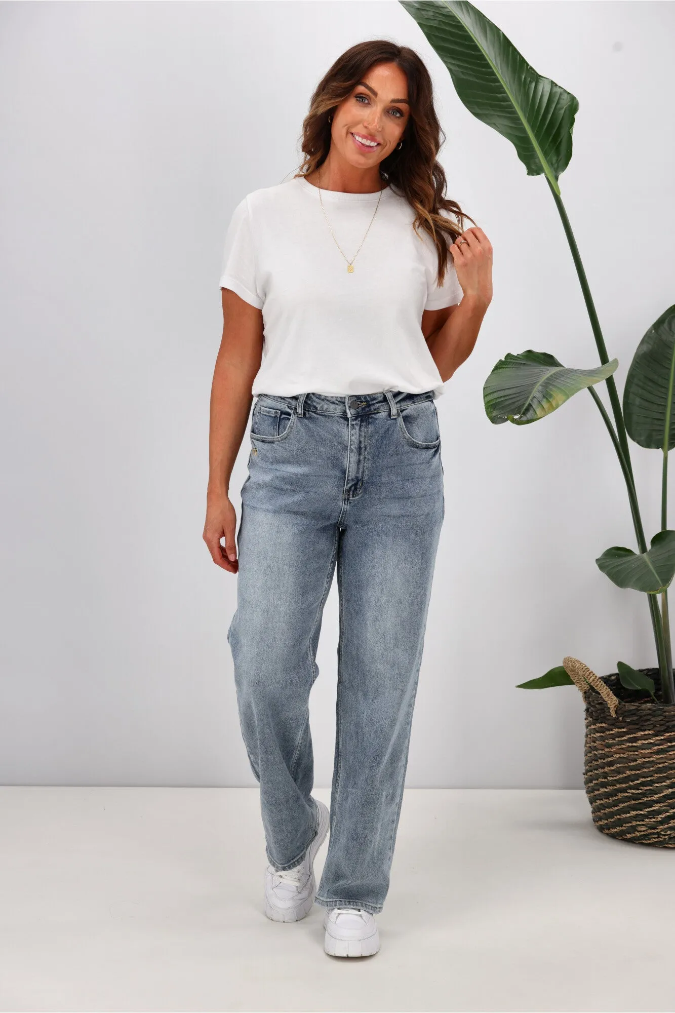 Shine On Label Atlas Relaxed Fit Jean Washed Blue