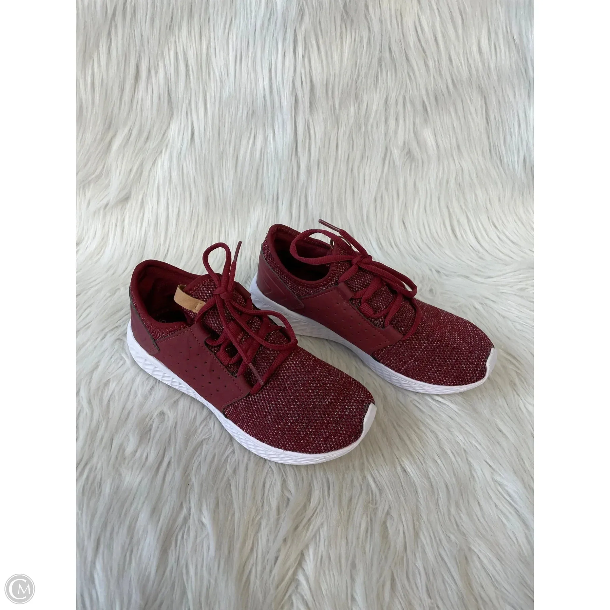 Shoes Athletic By Clothes Mentor In Red & White, Size: 6
