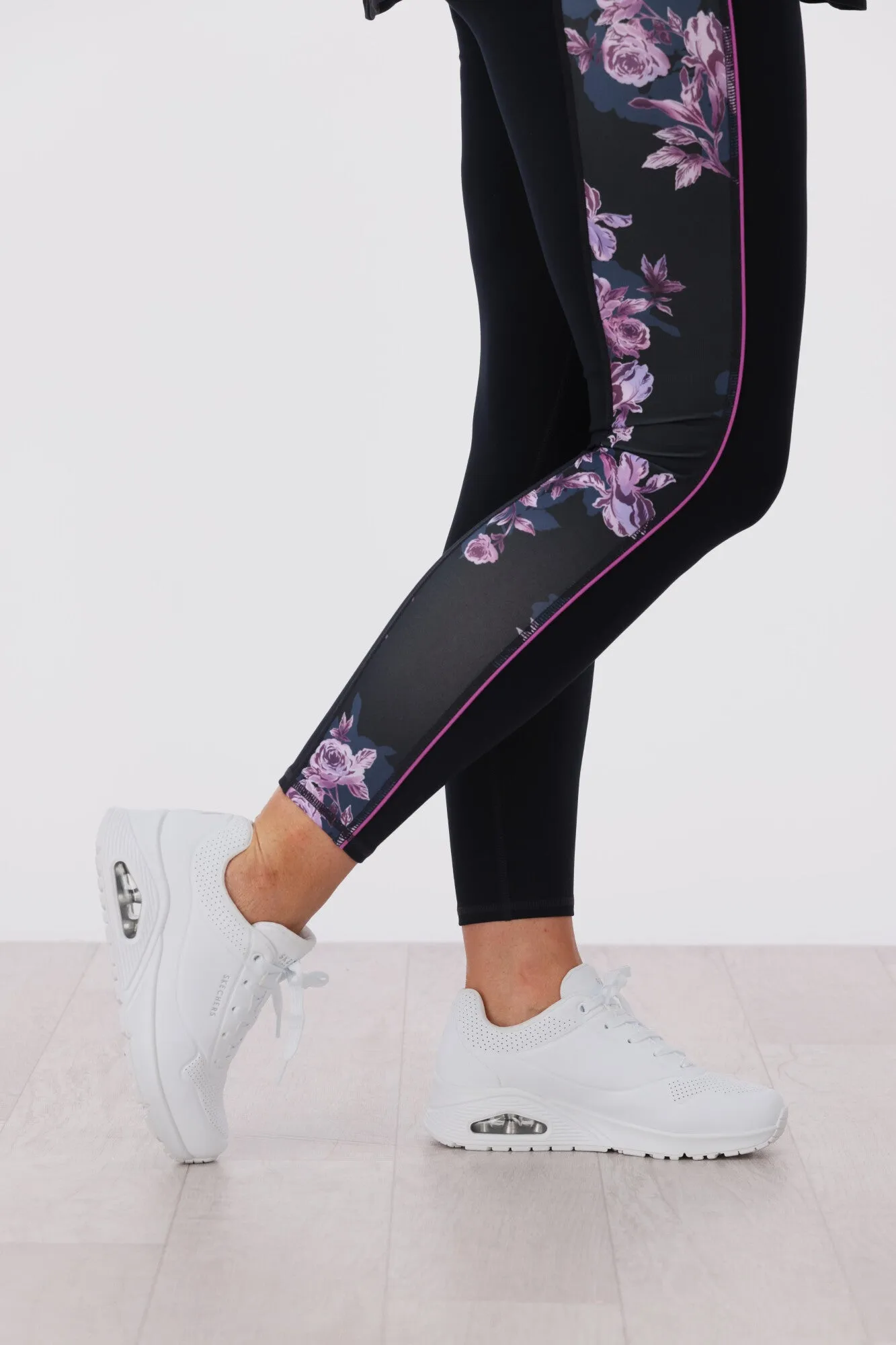 Skechers Uno Stand On Air White Sneakers