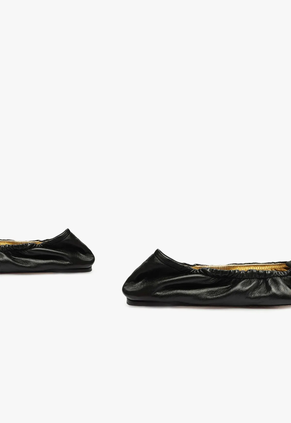 Suzanne Leather Flat