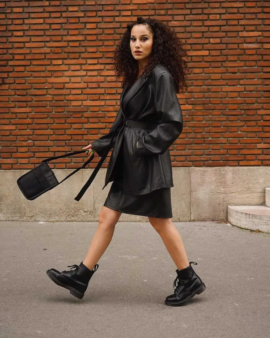 Unisex 1460 Mono Smooth Leather Lace Up Boots Black