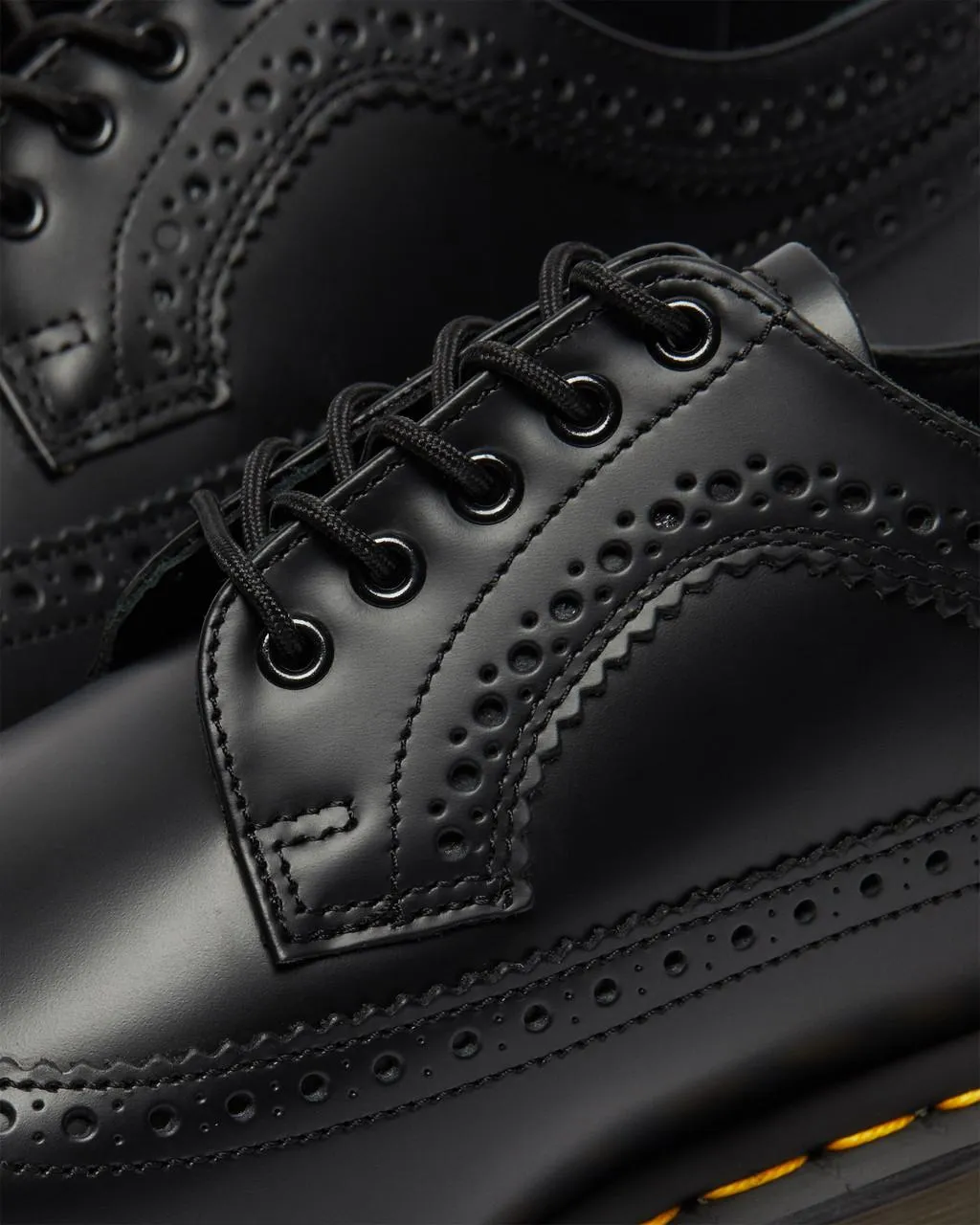 Unisex 3989 Yellow Stitch Smooth Leather Brogue Shoes Black Smooth